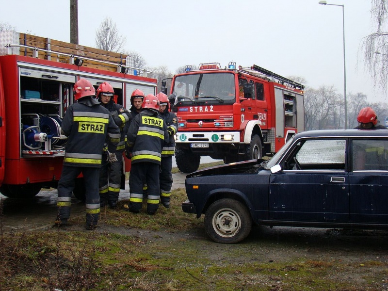 Zdjęcie w galerii na portalu naszwodzislaw.com: Tak grają na rynku i parkingu WPK wiadomości z regionu