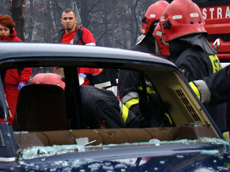 Zdjęcie w galerii na portalu naszwodzislaw.com: Tak grają na rynku i parkingu WPK wiadomości z regionu