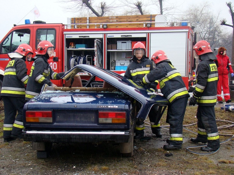 Zdjęcie w galerii na portalu naszwodzislaw.com: Tak grają na rynku i parkingu WPK wiadomości z regionu