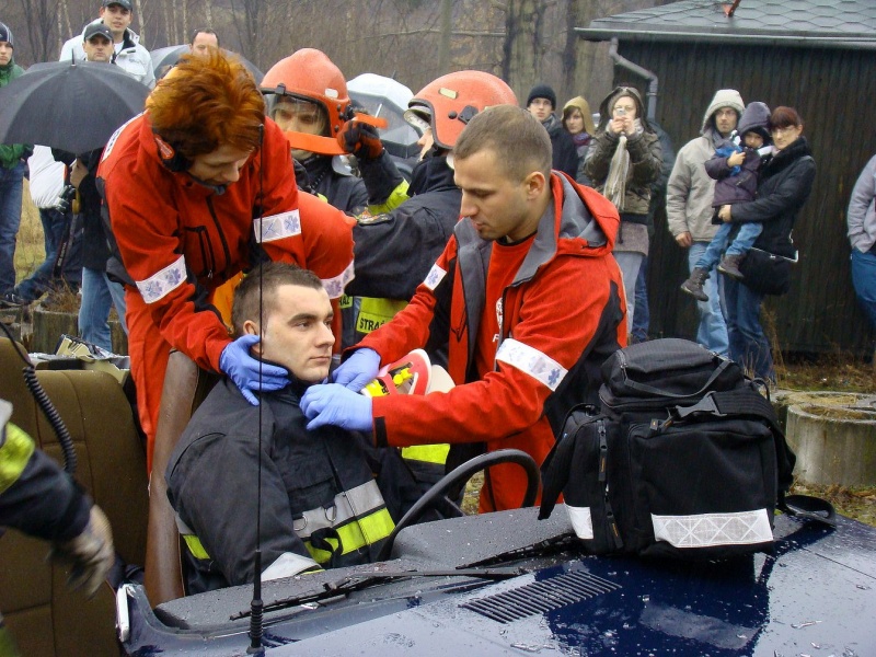 Zdjęcie w galerii na portalu naszwodzislaw.com: Tak grają na rynku i parkingu WPK wiadomości z regionu