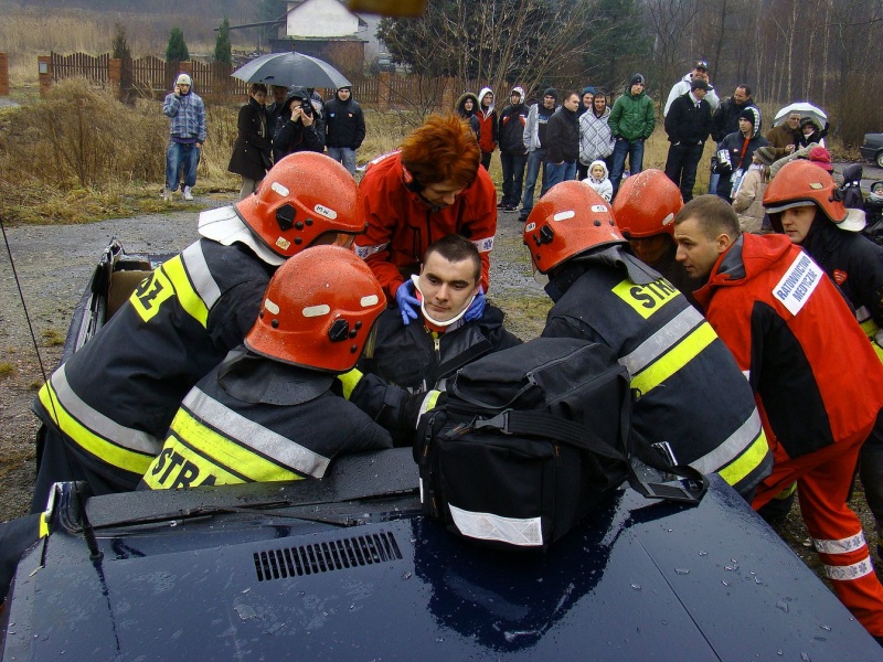 Zdjęcie w galerii na portalu naszwodzislaw.com: Tak grają na rynku i parkingu WPK wiadomości z regionu