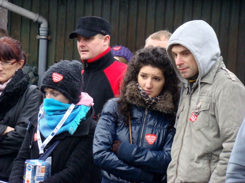 Zdjęcie w galerii na portalu naszwodzislaw.com: Tak grają na rynku i parkingu WPK wiadomości z regionu