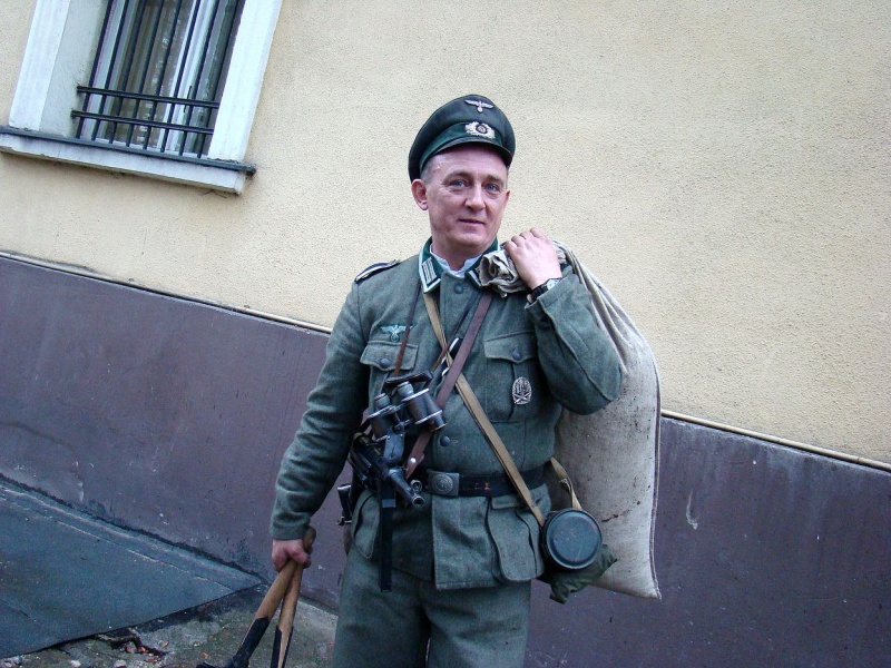 Zdjęcie w galerii na portalu naszwodzislaw.com: Park miejski opanowali mundurowi wiadomości z regionu