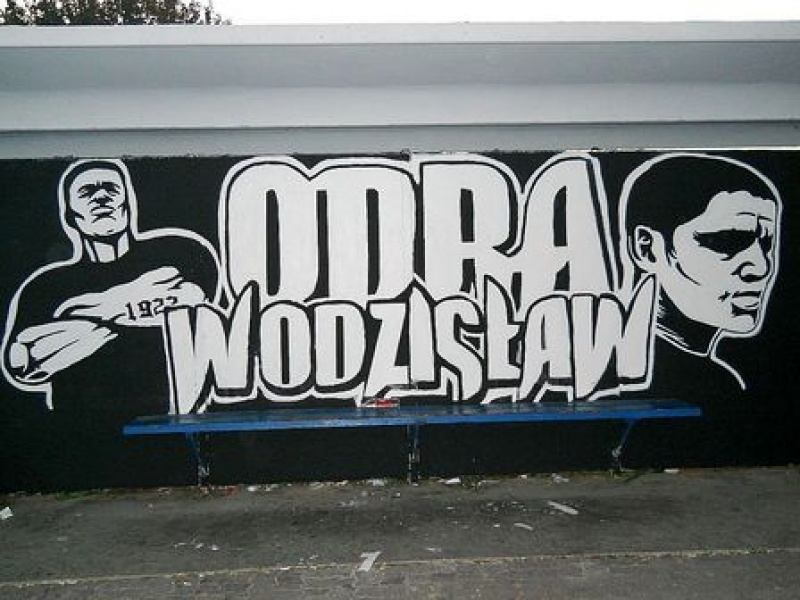 Zdjęcie w galerii na portalu naszwodzislaw.com: Duma miasta na przystanku wiadomości z regionu