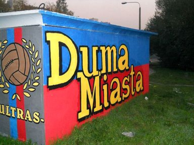 Zdjęcie w galerii na portalu naszwodzislaw.com: Duma miasta na przystanku wiadomości z regionu