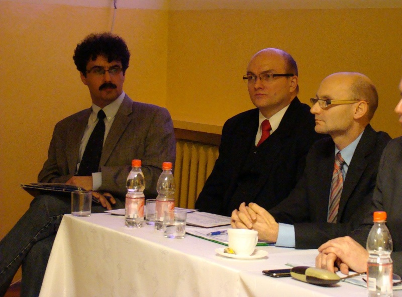 Zdjęcie w galerii na portalu naszwodzislaw.com: Mieszkańcy Jedłownika o skrzyżowaniach wiadomości z regionu