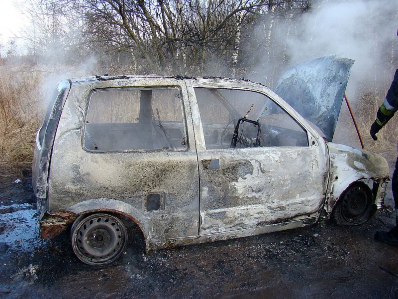 Zdjęcie w galerii na portalu naszwodzislaw.com: Cinquacento doszczętnie spłonęło wiadomości z regionu