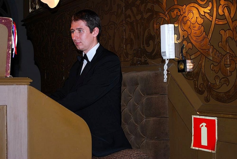 Zdjęcie w galerii na portalu naszwodzislaw.com: Pierwszy koncert organowy za nami wiadomości z regionu