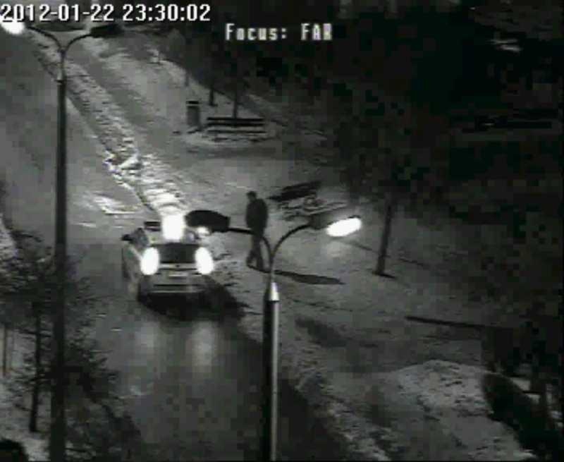 Zdjęcie w galerii na portalu naszwodzislaw.com: Na os. XXX-lecia kopał w samochody wiadomości z regionu