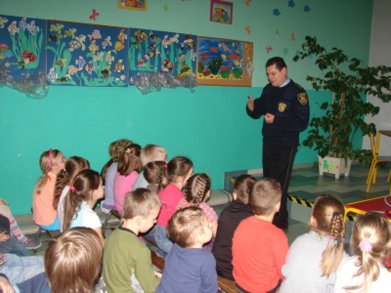 Zdjęcie w galerii na portalu naszwodzislaw.com: Strażnicy zakończyli cykl prelekcji wiadomości z regionu