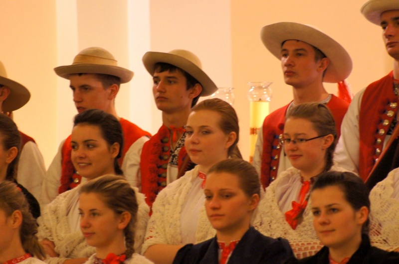 Zdjęcie w galerii na portalu naszwodzislaw.com: Zespół Istebna gościł w Zawadzie wiadomości z regionu