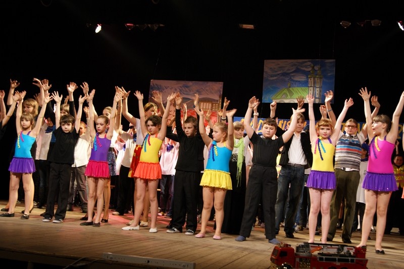 Zdjęcie w galerii na portalu naszwodzislaw.com: Radlin - moje miasto. Widowisko SP 4 wiadomości z regionu