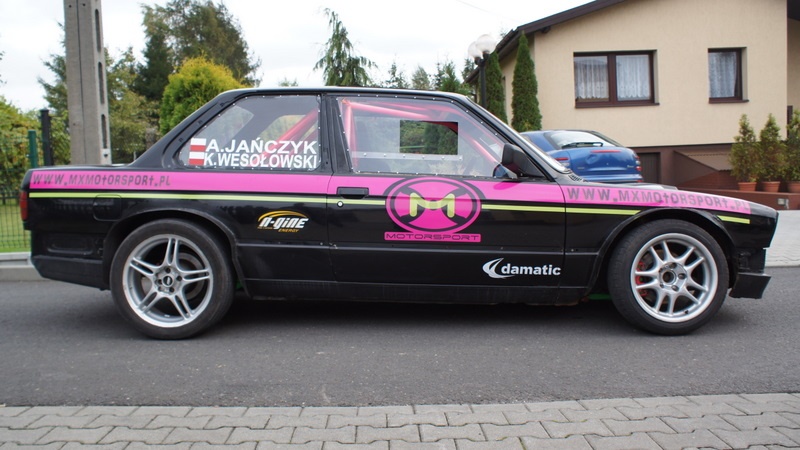 Zdjęcie w galerii na portalu naszwodzislaw.com: Zamienili malucha na BMW wiadomości z regionu