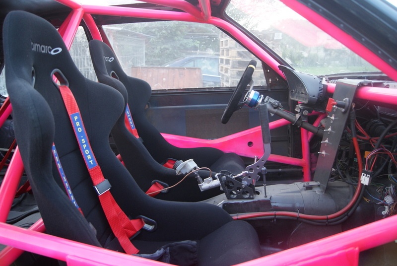 Zdjęcie w galerii na portalu naszwodzislaw.com: Zamienili malucha na BMW wiadomości z regionu