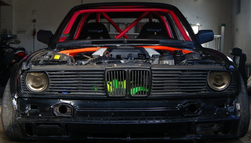 Zdjęcie w galerii na portalu naszwodzislaw.com: Zamienili malucha na BMW wiadomości z regionu