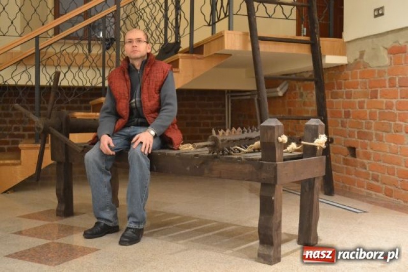 Zdjęcie w galerii na portalu naszwodzislaw.com: Komnata strachu już na zamku wiadomości z regionu