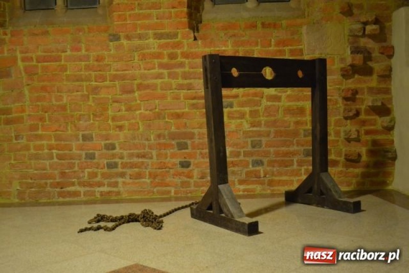 Zdjęcie w galerii na portalu naszwodzislaw.com: Komnata strachu już na zamku wiadomości z regionu