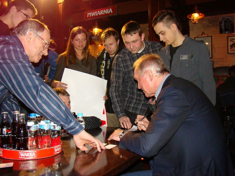 Zdjęcie w galerii na portalu naszwodzislaw.com: Trener Smuda dobrze czuje się na Śląsku wiadomości z regionu