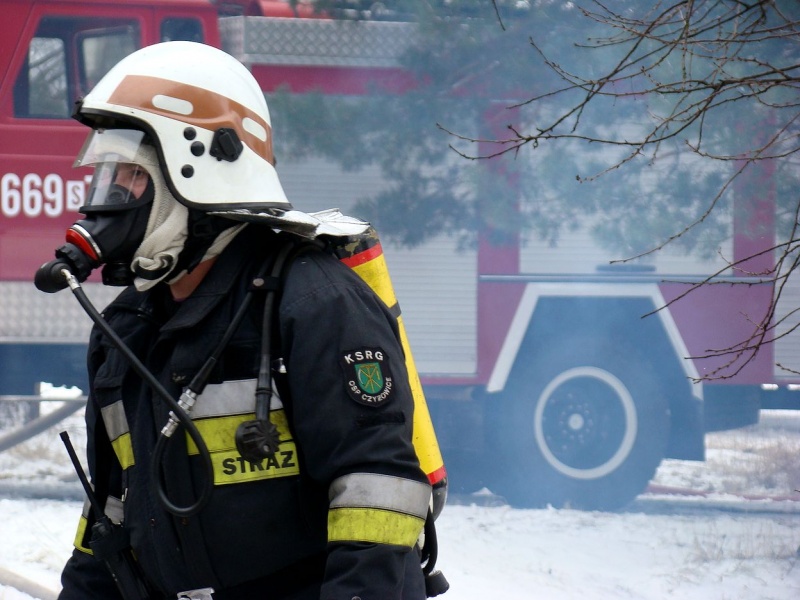 Zdjęcie w galerii na portalu naszwodzislaw.com: Spłonęło pomieszczenie gospodarcze, w którym mieszkała kobieta wiadomości z regionu