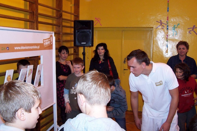 Zdjęcie w galerii na portalu naszwodzislaw.com: Dzień mleka w SP nr 5 wiadomości z regionu