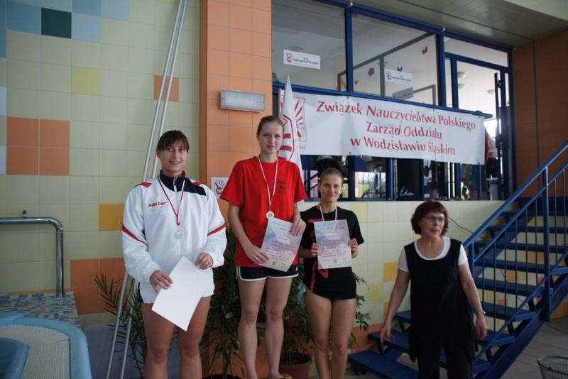 Zdjęcie w galerii na portalu naszwodzislaw.com: Mityng pływacki nauczycieli w Radlinie wiadomości z regionu