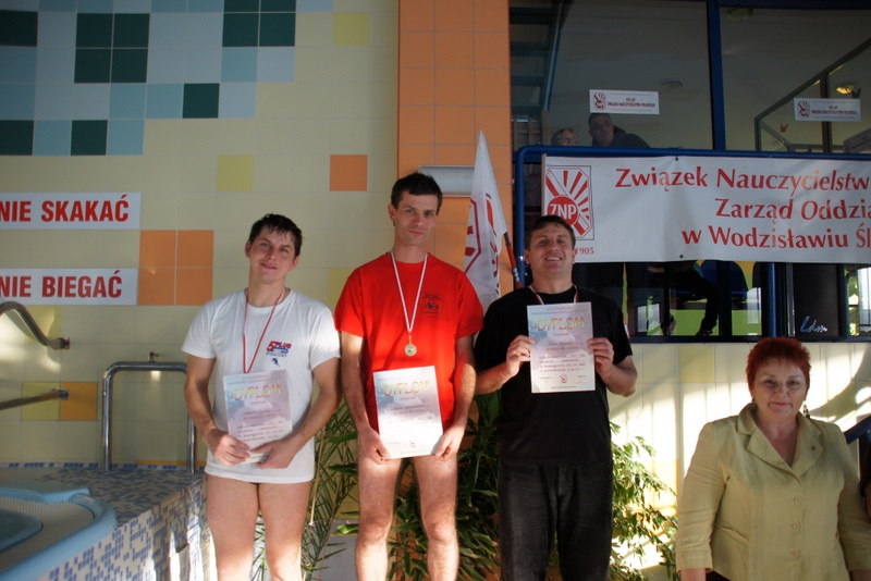 Zdjęcie w galerii na portalu naszwodzislaw.com: Mityng pływacki nauczycieli w Radlinie wiadomości z regionu