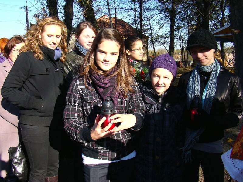 Zdjęcie w galerii na portalu naszwodzislaw.com: Ocalony od ZAPOMNIENIA wiadomości z regionu