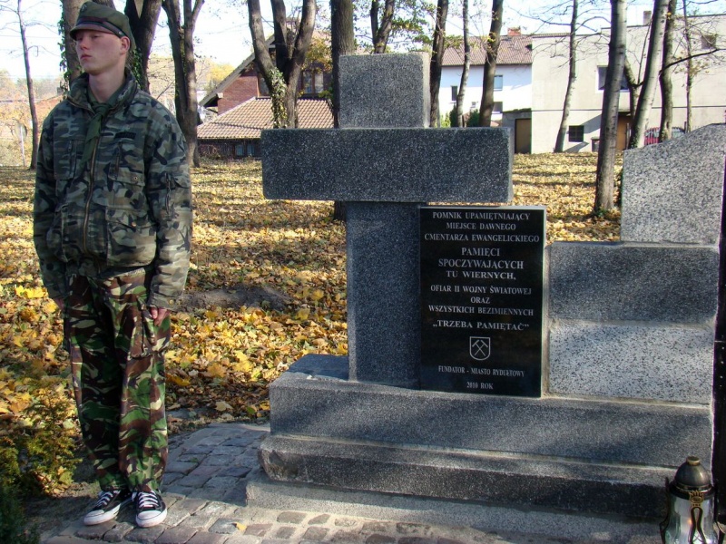 Zdjęcie w galerii na portalu naszwodzislaw.com: Ocalony od ZAPOMNIENIA wiadomości z regionu