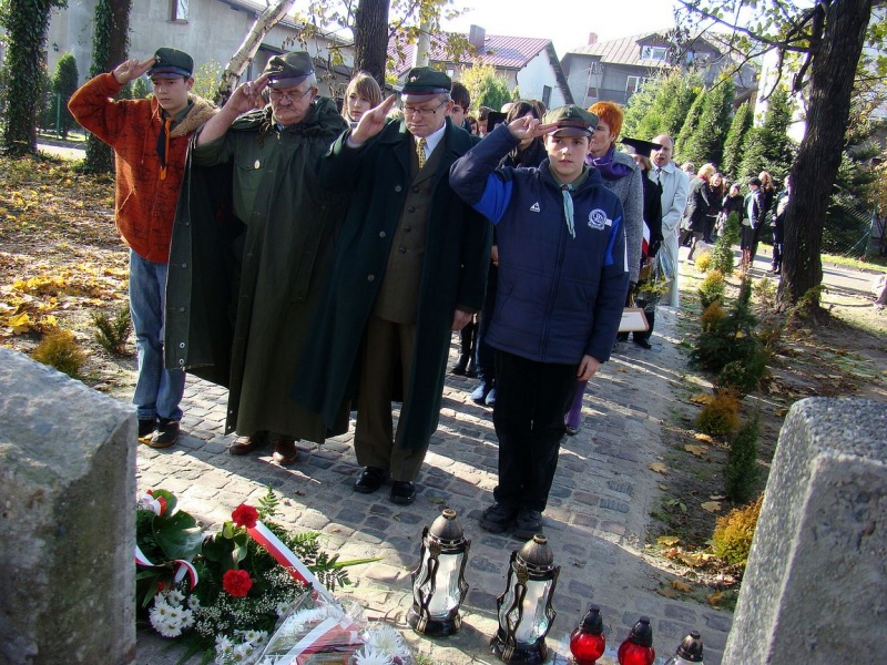 Zdjęcie w galerii na portalu naszwodzislaw.com: Ocalony od ZAPOMNIENIA wiadomości z regionu