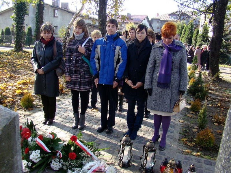 Zdjęcie w galerii na portalu naszwodzislaw.com: Ocalony od ZAPOMNIENIA wiadomości z regionu