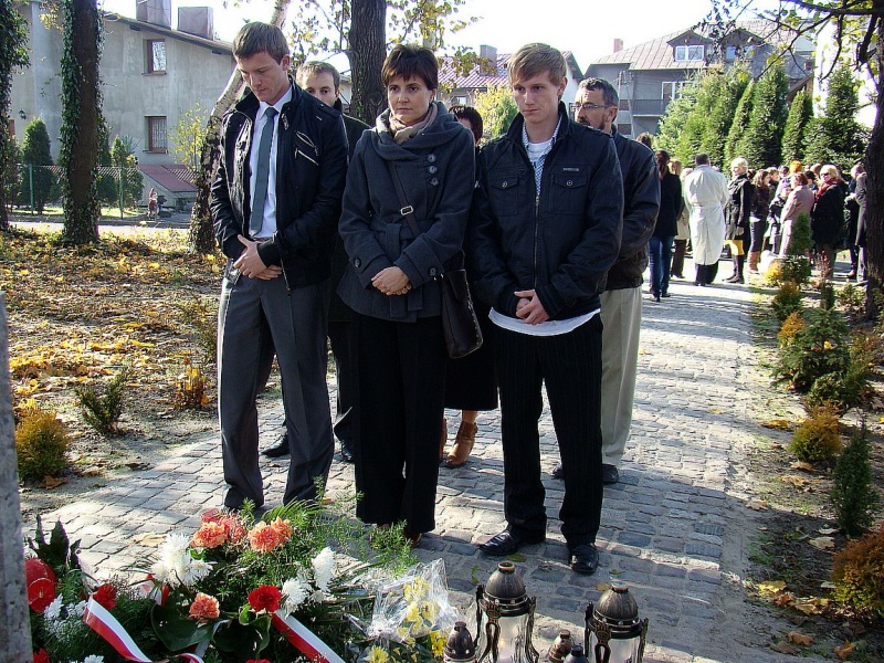 Zdjęcie w galerii na portalu naszwodzislaw.com: Ocalony od ZAPOMNIENIA wiadomości z regionu