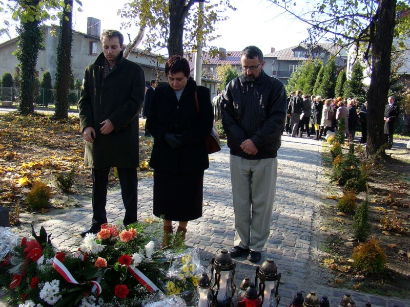 Zdjęcie w galerii na portalu naszwodzislaw.com: Ocalony od ZAPOMNIENIA wiadomości z regionu