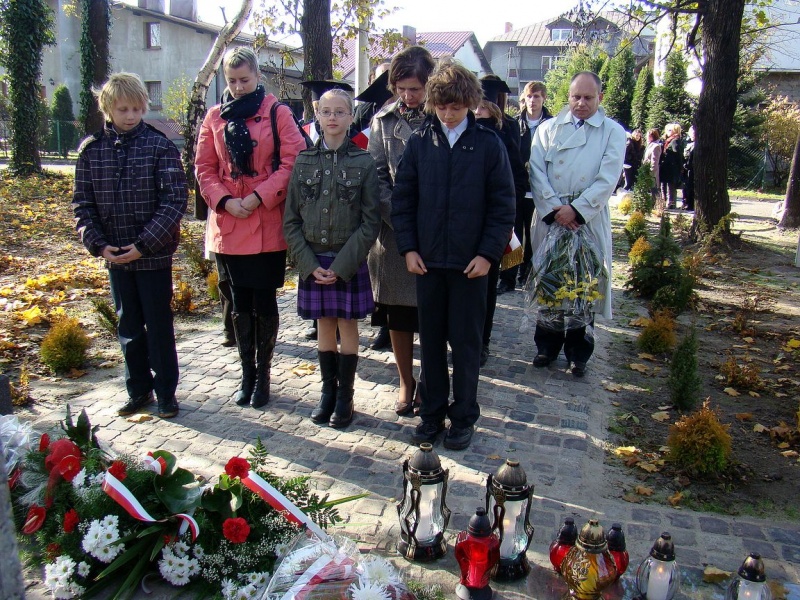 Zdjęcie w galerii na portalu naszwodzislaw.com: Ocalony od ZAPOMNIENIA wiadomości z regionu