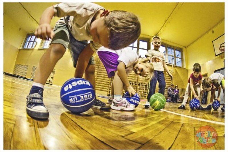 Zdjęcie w galerii na portalu naszwodzislaw.com: Pozwól dziecku na Aktywność wiadomości z regionu