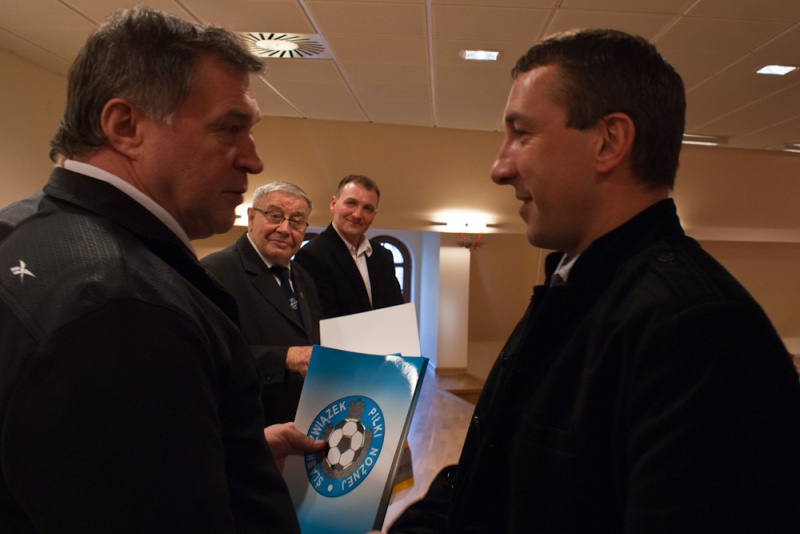 Zdjęcie w galerii na portalu naszwodzislaw.com: Nasi trenerzy odebrali licencje wiadomości z regionu