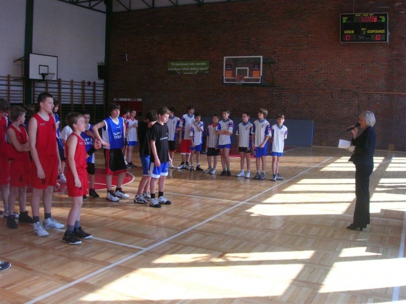 Zdjęcie w galerii na portalu naszwodzislaw.com: Turniej mini-koszykówki w ZS nr 3  wiadomości z regionu