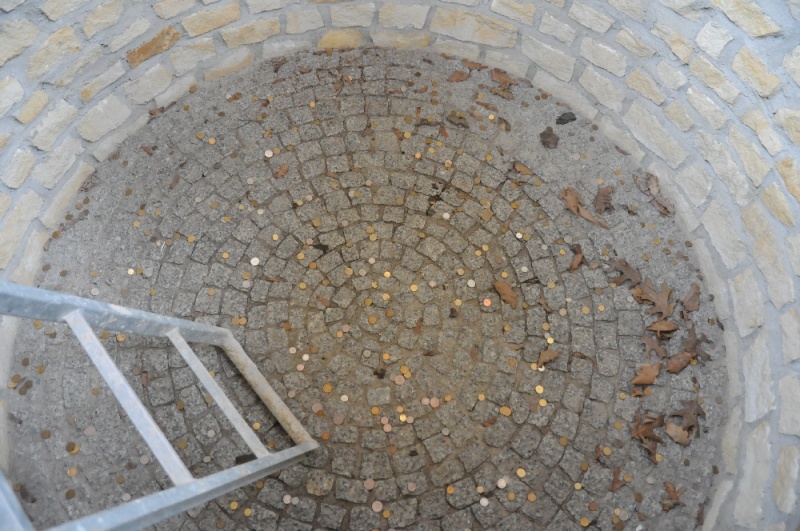 Zdjęcie w galerii na portalu naszwodzislaw.com: Studnia szczęścia i plan na weekend wiadomości z regionu