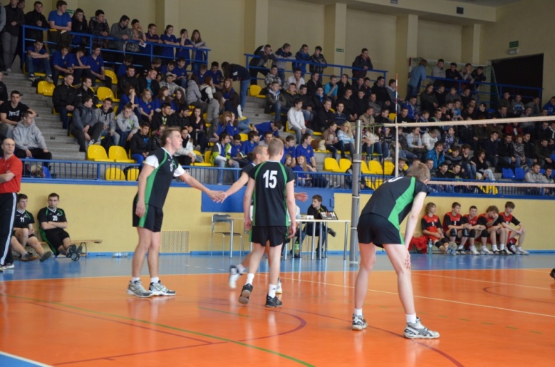 Zdjęcie w galerii na portalu naszwodzislaw.com: Zwyciężył ZS im. 14 Pułku Powstańców Śl. wiadomości z regionu