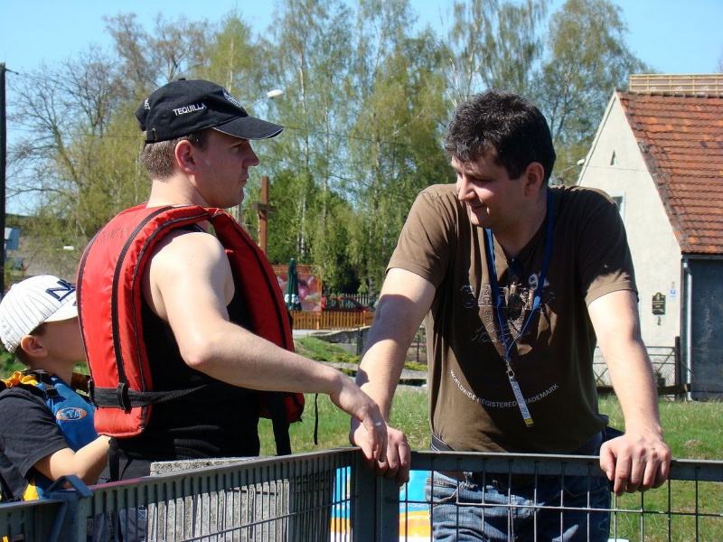 Zdjęcie w galerii na portalu naszwodzislaw.com: Neptun i Wiosenki na otwarciu Rudy wiadomości z regionu