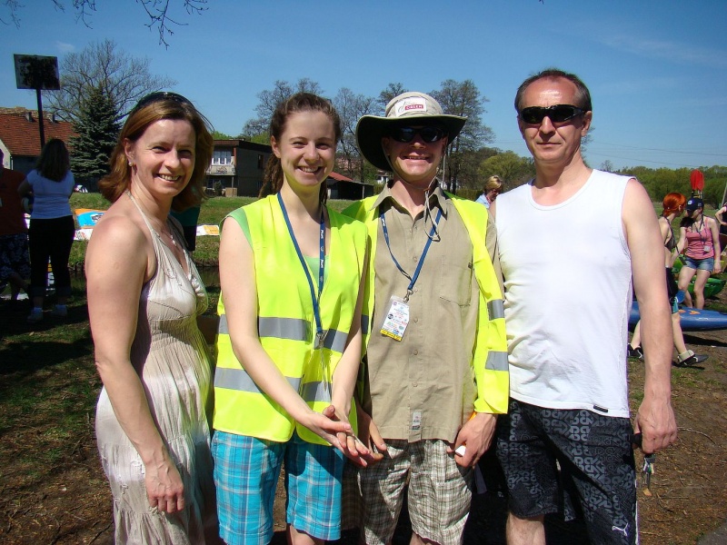 Zdjęcie w galerii na portalu naszwodzislaw.com: Neptun i Wiosenki na otwarciu Rudy wiadomości z regionu