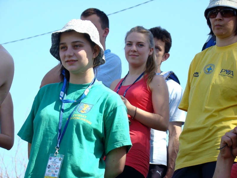 Zdjęcie w galerii na portalu naszwodzislaw.com: Neptun i Wiosenki na otwarciu Rudy wiadomości z regionu