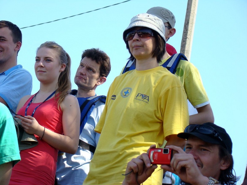 Zdjęcie w galerii na portalu naszwodzislaw.com: Neptun i Wiosenki na otwarciu Rudy wiadomości z regionu