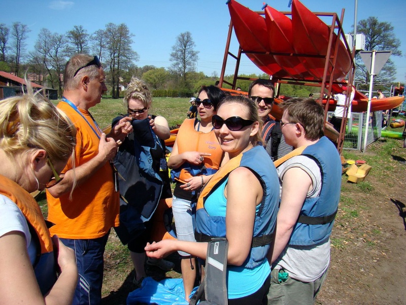 Zdjęcie w galerii na portalu naszwodzislaw.com: Neptun i Wiosenki na otwarciu Rudy wiadomości z regionu