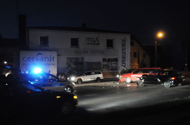 Zdjęcie w galerii na portalu naszwodzislaw.com: Wypadek na Łapaczu. Ranne dzieci wiadomości z regionu