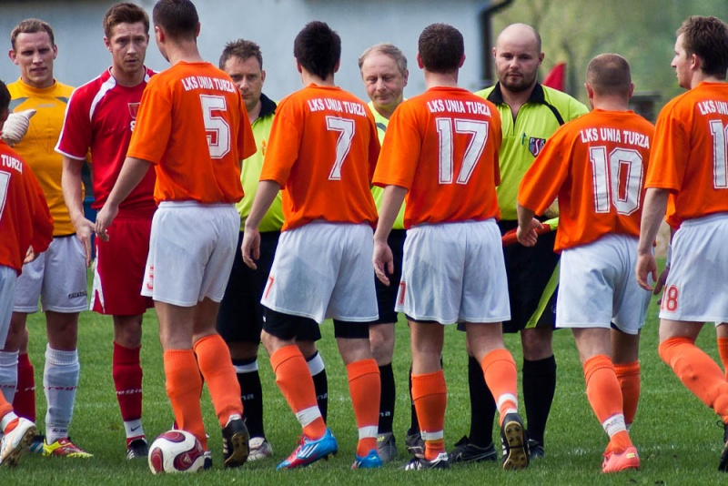 Zdjęcie w galerii na portalu naszwodzislaw.com: Turza wywozi punkty z Krzanowic wiadomości z regionu