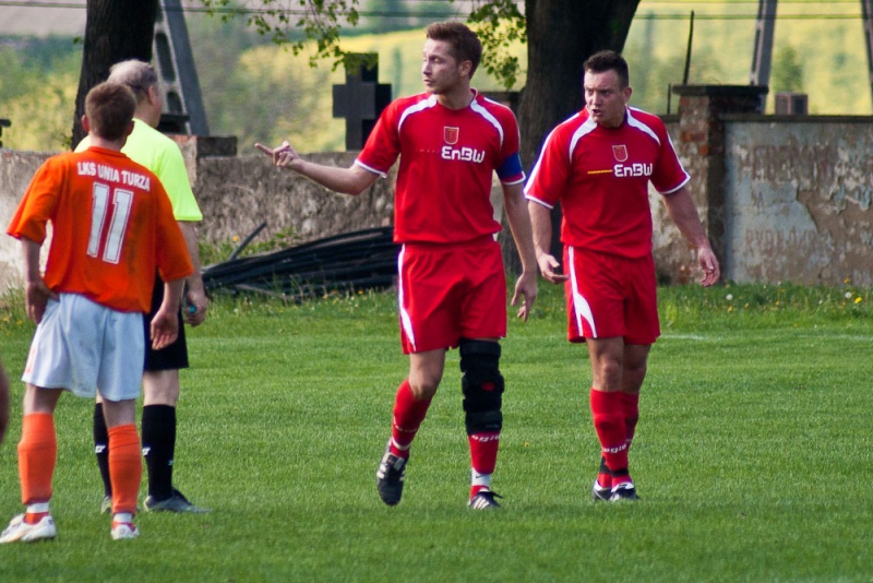 Zdjęcie w galerii na portalu naszwodzislaw.com: Turza wywozi punkty z Krzanowic wiadomości z regionu