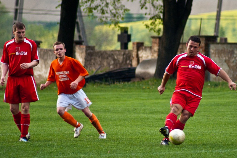 Zdjęcie w galerii na portalu naszwodzislaw.com: Turza wywozi punkty z Krzanowic wiadomości z regionu