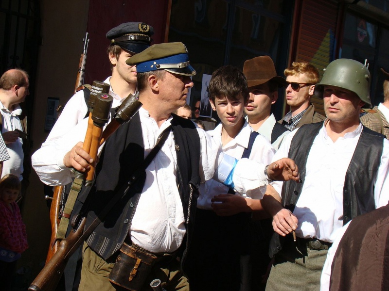 Zdjęcie w galerii na portalu naszwodzislaw.com: Rekonstruktorzy z Wodzisławia na deptaku wiadomości z regionu