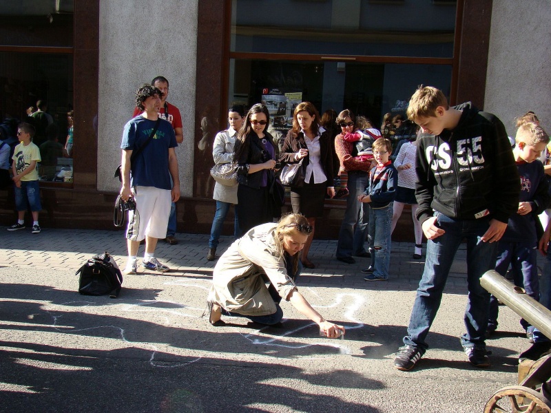 Zdjęcie w galerii na portalu naszwodzislaw.com: Rekonstruktorzy z Wodzisławia na deptaku wiadomości z regionu