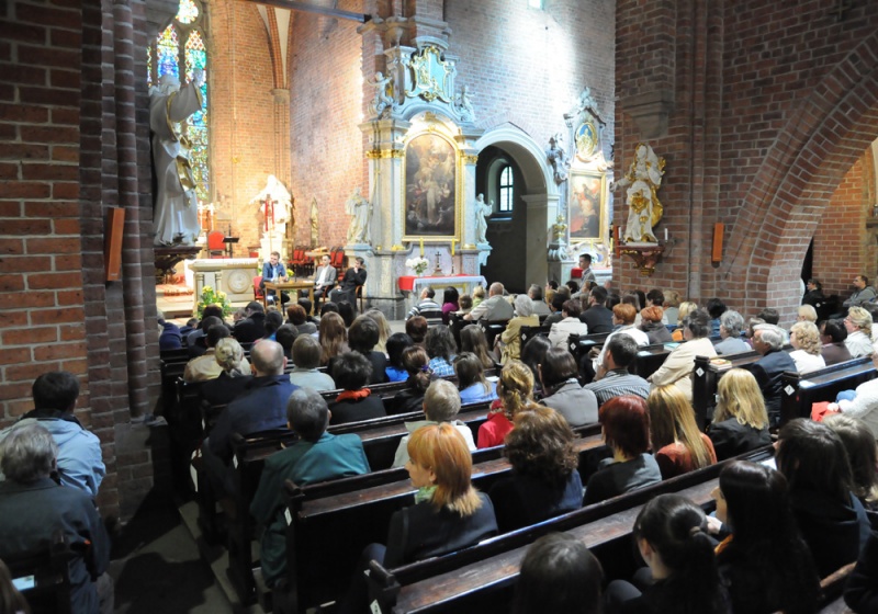 Zdjęcie w galerii na portalu naszwodzislaw.com: Hołownia w Rudach: słabość Kościoła to my wiadomości z regionu